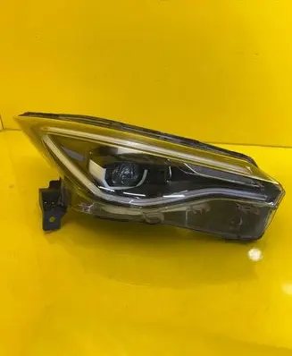 Renault Zoe Headlight/headlamp 260102384R