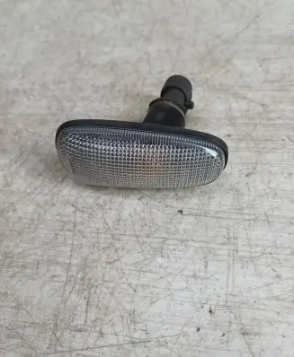 Opel Astra G Front fender indicator light 09133062