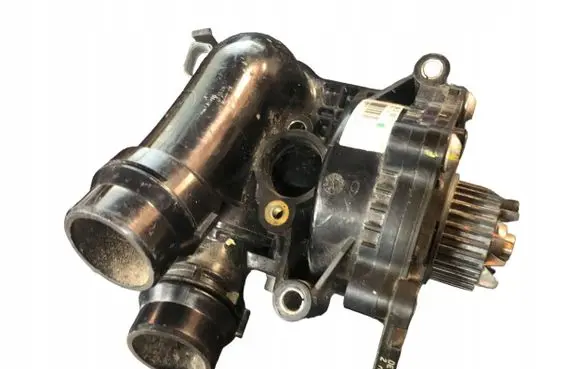 Volkswagen Scirocco Water pump 06H121012
