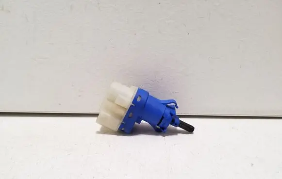Iveco Daily 6th gen Brake pedal sensor switch 50520116