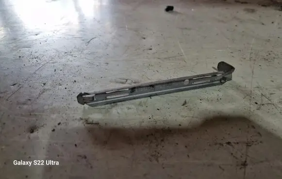 Volvo XC90 Headlight/headlamp mounting bracket 8637182