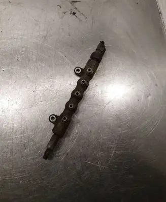 Toyota Avensis T250 Fuel main line pipe