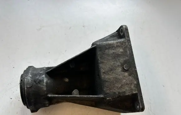 BMW X5 E53 Driveshaft support bearing bracket 3151 7503116