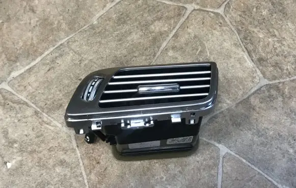 Mercedes-Benz CLS C218 X218 Dashboard air vent grill cover trim A2188301054