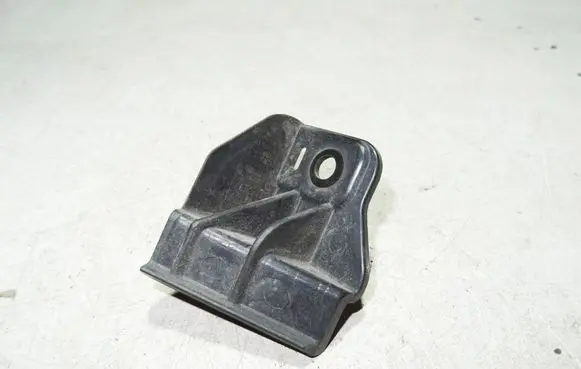 Hyundai Sonata Front bumper mounting bracket 865573K000