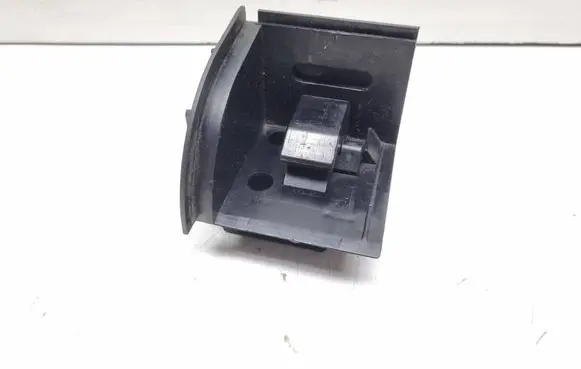 BMW 5 E60 E61 Parcel shelf load cover mount bracket 7160589