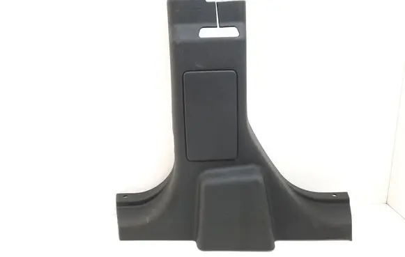 (B) pillar trim (bottom)