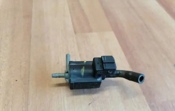 Jaguar XF X250 Turbo solenoid valve 70243600 9X2Q9H465BA C2D58333