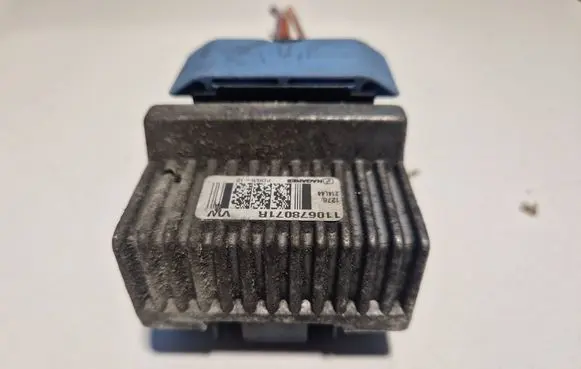 Opel Movano B Glow plug pre-heat relay 110678071R