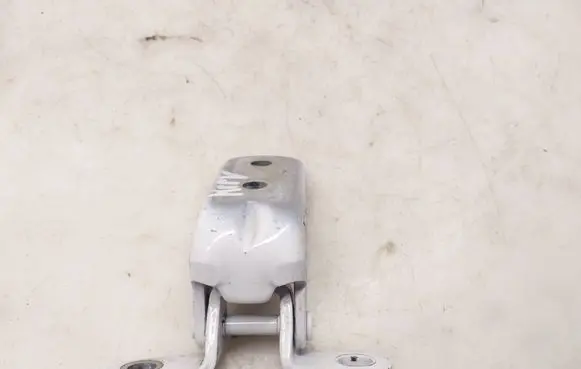 Hyundai Kona I Front door upper hinge