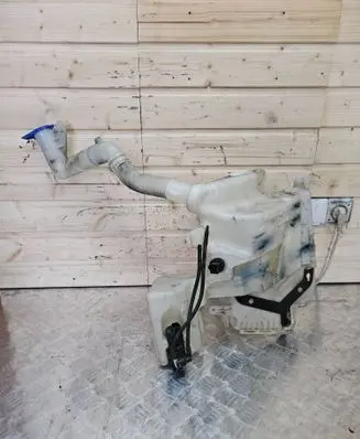 Ford S-MAX Windshield washer fluid reservoir/tank 