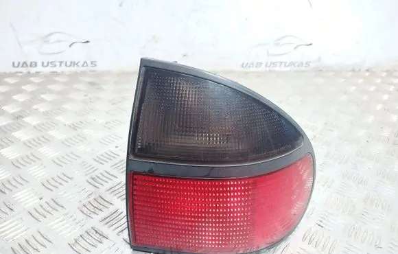 Renault Laguna I Rear/tail lights 7700820051
