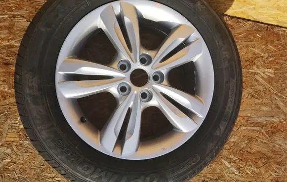 Hyundai Kona I R17 alloy rim 