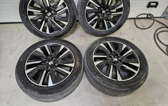 Peugeot 2008 II R18 alloy rim 