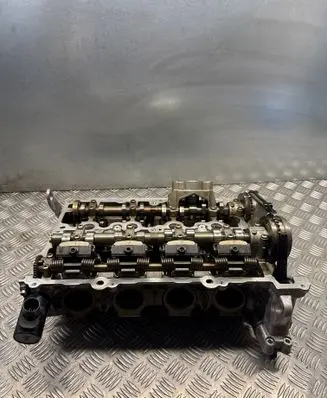 BMW 4 F36 Gran coupe Engine head 8602581
