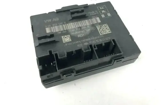 Audi A3 S3 8V Door control unit/module 5Q0959595E