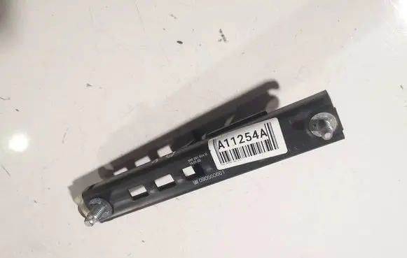Opel Zafira A Seat belt adjustment rail 090560661