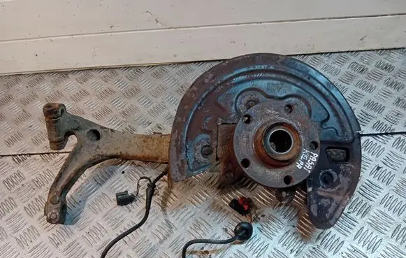 Volkswagen PASSAT B5.5 Front wheel bearing hub 