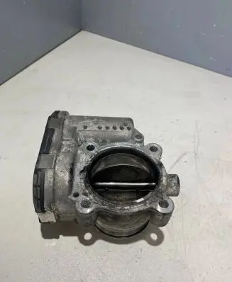 Volvo V70 Throttle body valve 31216665 11W494 0280750520