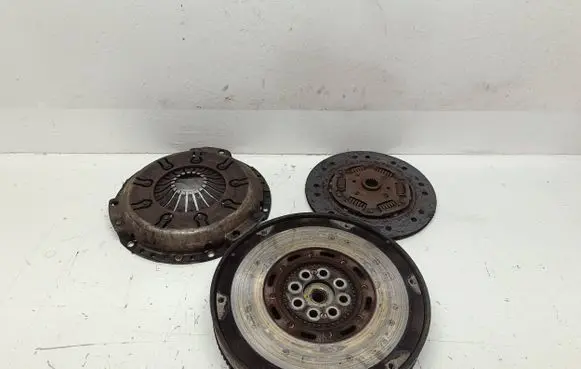 Audi A6 S6 C5 4B Clutch set kit 059141031