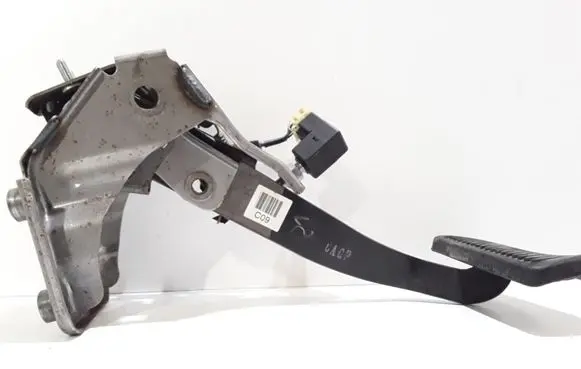 Hyundai Santa Fe Brake pedal