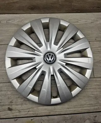 Volkswagen Golf VII R16 wheel hub/cap/trim 5G0601147