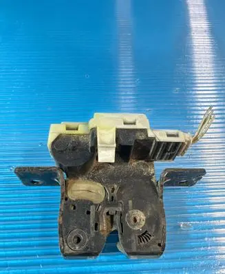 Renault Scenic II - Grand scenic II Tailgate lock latch 