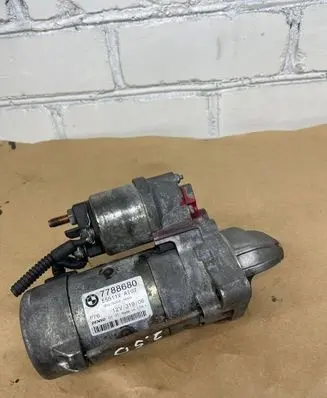 BMW 5 E60 E61 Starter motor 7788680 E5511V