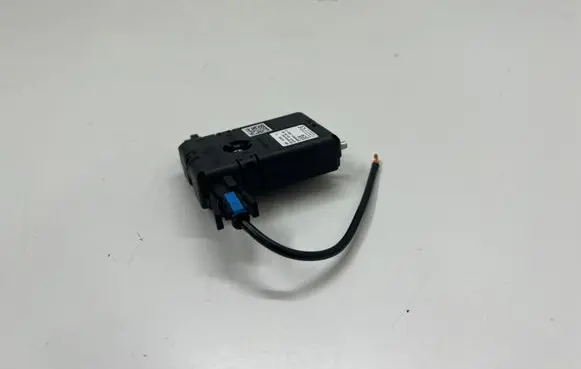 BMW 3 G20 G21 Aerial antenna amplifier 5A73DB6