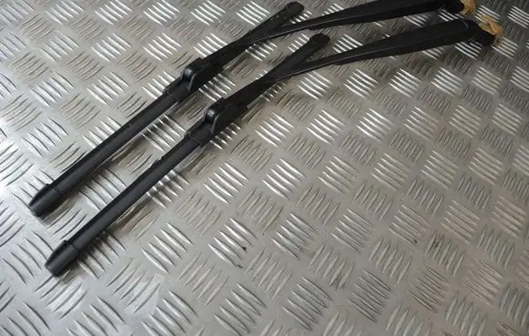 Jeep Wrangler Front wiper blade arm 68293014AB