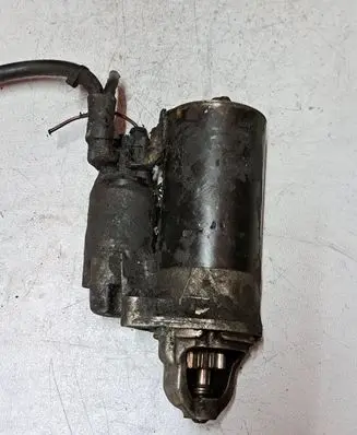 Audi A6 S6 C6 4F Starter motor 0001109258