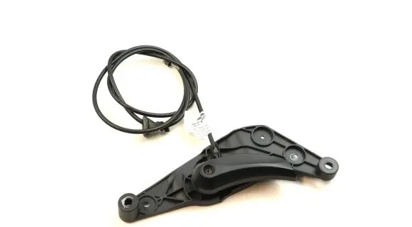 Engine bonnet (hood) release handle