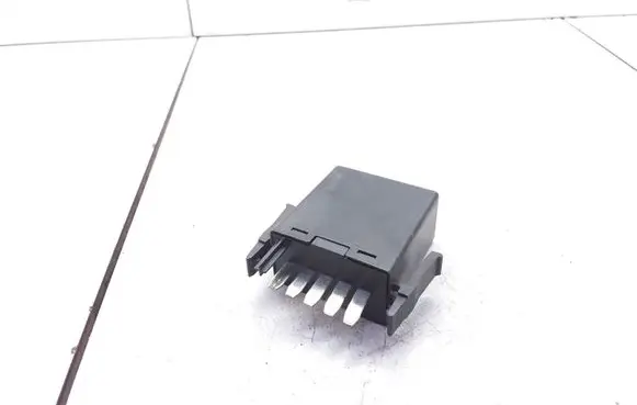 Pontiac Trans Sport Hazard warning light relay 10060579 Z2940