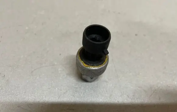Air conditioning (A/C) pressure sensor
