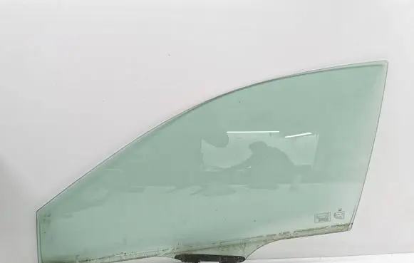 Honda CR-V Front door window glass four-door E643R00050 DOT24M62AS2