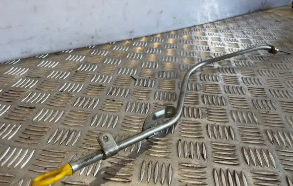 Maserati Ghibli Oil level dip stick 112F
