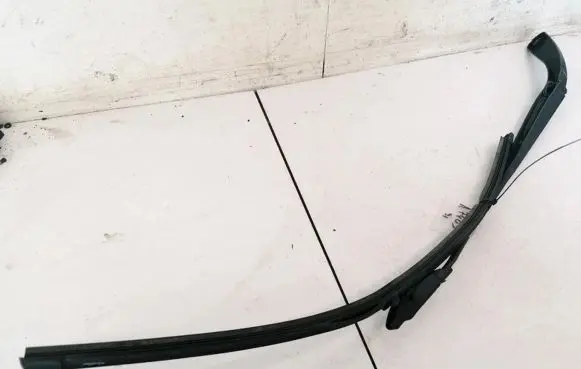 Renault Megane II Front wiper blade arm