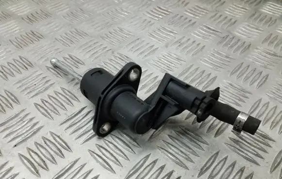 Audi A4 S4 B7 8E 8H Clutch master cylinder 8E2721401AC