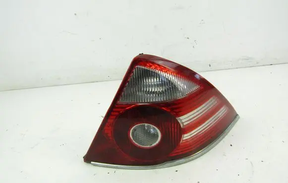Ford Mondeo Mk III Tail light part 