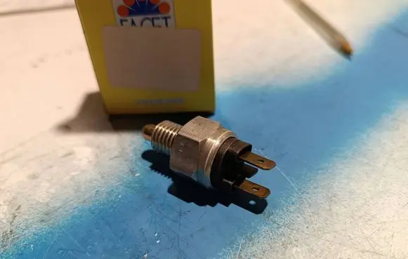 BMW 5 E34 Reversing light switch sensor 7.6029