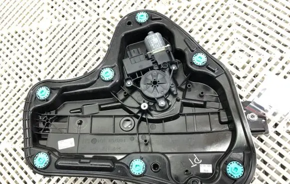 Volkswagen Golf VIII Rear door window regulator with motor 5H0839402F