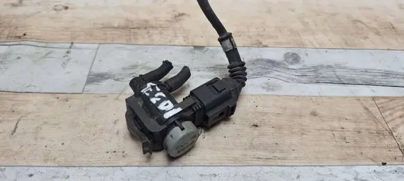 Audi A6 S6 C5 4B Turbo solenoid valve 1J0906283C