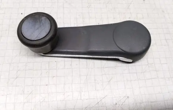 Audi 100 200 5000 C3 Front door window winding handle 443837597B