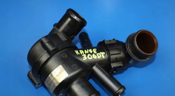 Thermostat/thermostat housing