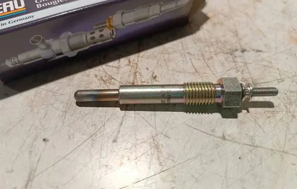 Opel Astra G Glow plug 0100226208