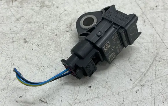 BMW 5 G30 G31 Airbag deployment crash/impact sensor 9341546