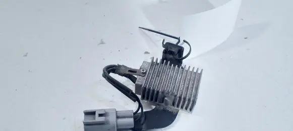 Coolant fan relay