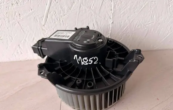 Jaguar XF X250 Heater fan/blower AV2727005391