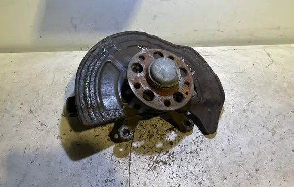Mercedes-Benz A W176 Front wheel hub