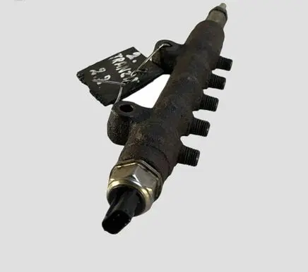Ford Transit Fuel main line pipe